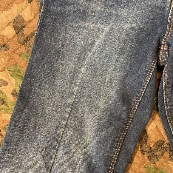 OLD NAVY, Rockstar, super skinny, mid rise,  seam up middle leg, size 4 - Picture 5 of 12